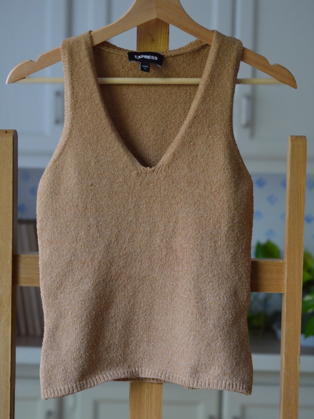 Express Camel Tan Fuzzy Boucle Knit V Neck Sweater Tank Top Camisole XS
